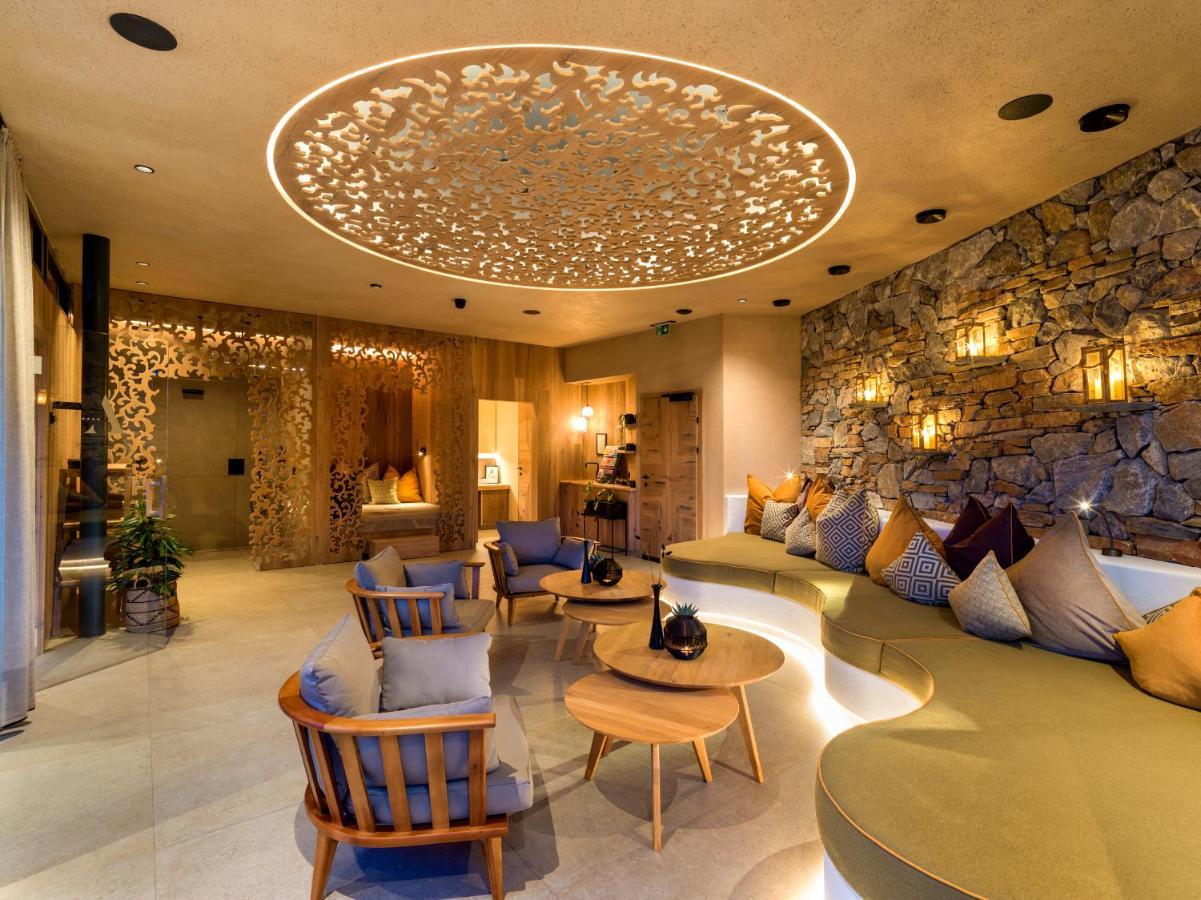 Aktivhotel Alpendorf Sankt Johann im Pongau Exteriör bild