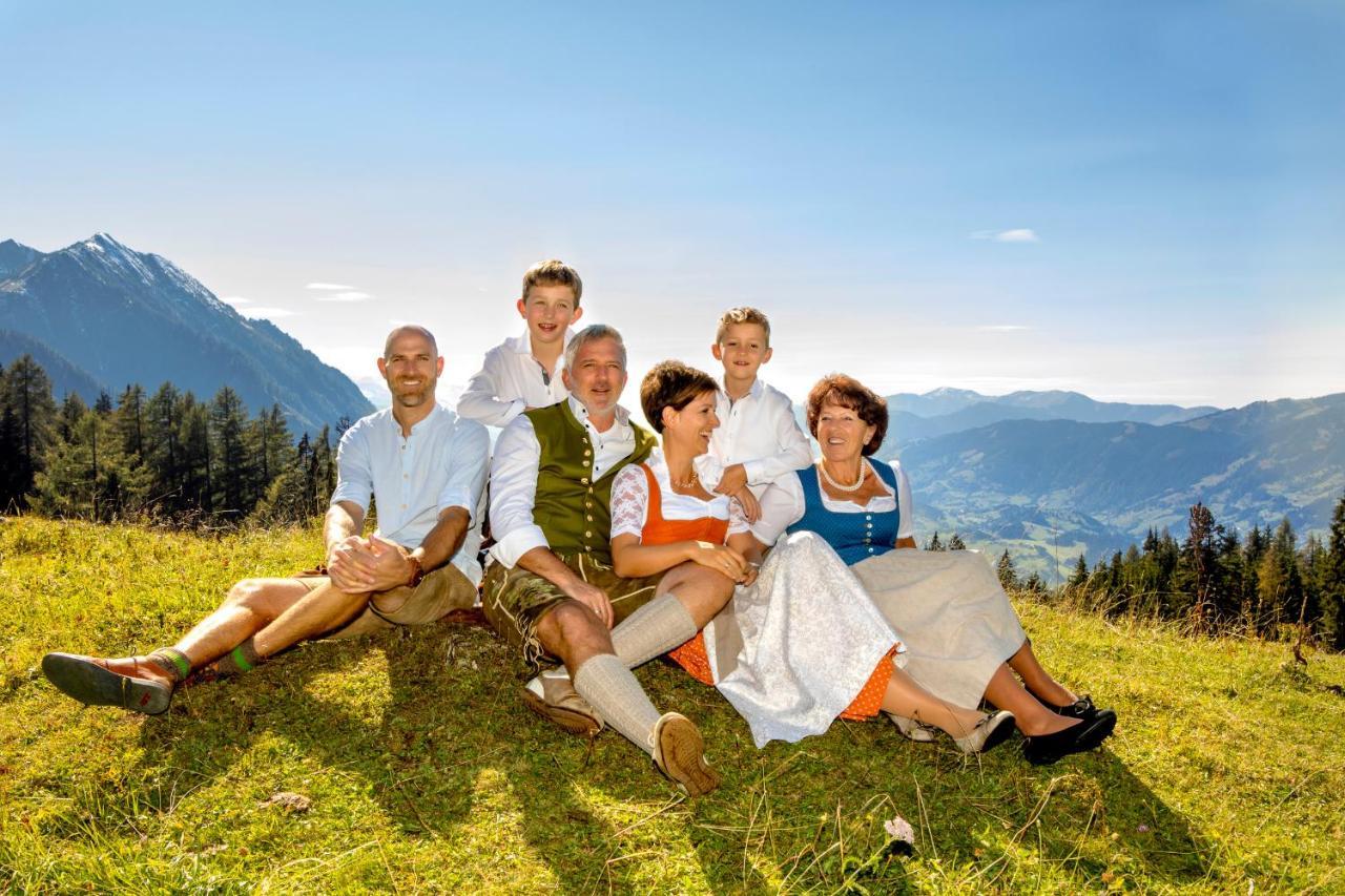 Aktivhotel Alpendorf Sankt Johann im Pongau Exteriör bild